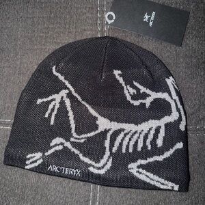 Arc'teryx Black and Gray Knit Beanie